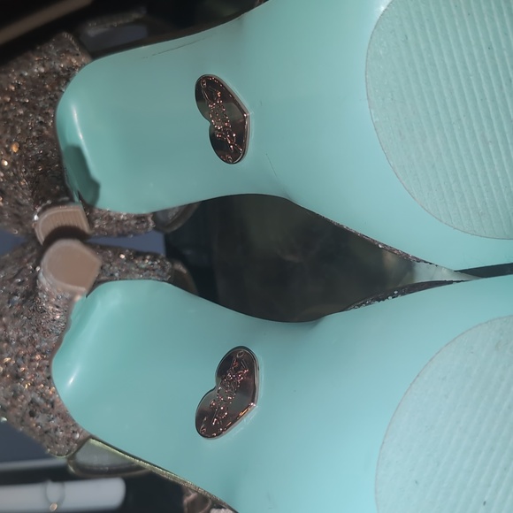 Sparkle Betsey Johnson Heel with Tie Size 8 - Picture 9 of 10